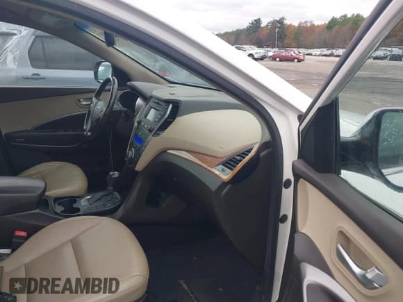 ✅ 2013 Hyundai Santa Fe Limited • VIN: KM8SR4HF0DU002971 • Lot: 43569007. Listed on IAAI with 119,350 mi. Free auction sales archive from the USA and detailed vehicle history report at DreamBid. Image 5.