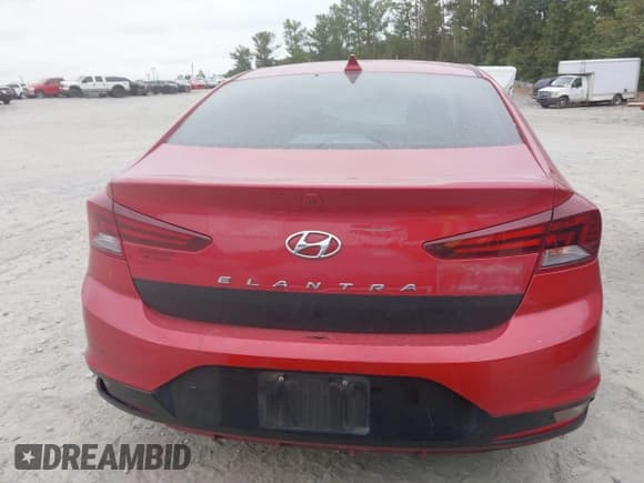 ✅ 2019 Hyundai Elantra Value Edition • VIN: 5NPD84LFXKH484556 • Lot: 43385737. Listed on IAAI with 178,000 mi. Free auction sales archive from the USA and detailed vehicle history report at DreamBid. Image 16.