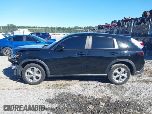 ✅ 2023 Honda HR-V LX • VIN: 3CZRZ1H39PM708802 • Lot: 43448926. Wystawiony na IAAI z przebiegiem 58 873 mil. Bezpłatny archiwum sprzedaży aukcyjnych z USA i szczegółowy raport historii pojazdu na DreamBid. Zdjęcie 14.