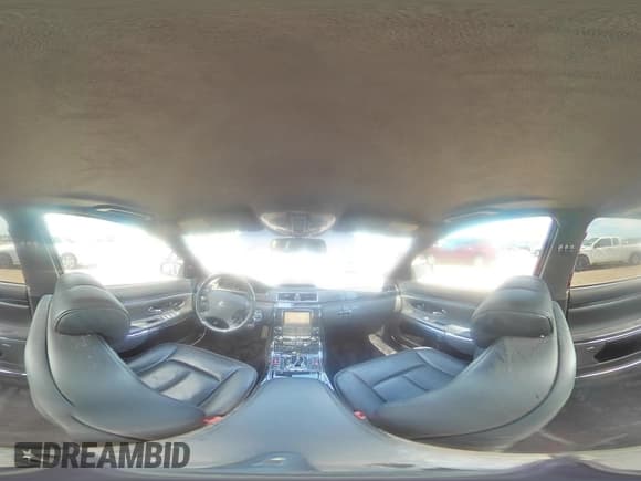 ✅ 2009 Maybach 62S • VIN: WDBVG79J49A002541 • Lot: 58219305. Wystawiony na Copart z przebiegiem 163 785 mil. Bezpłatny archiwum sprzedaży aukcyjnych z USA i szczegółowy raport historii pojazdu na DreamBid. Zdjęcie 16.