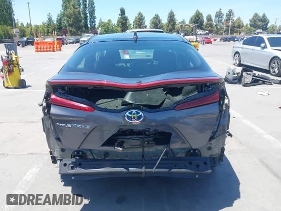 ✅ 2017 Toyota Prius Plus • VIN: JTDKARFP3H3046950 • Lot: 42594221. Listed on IAAI with 120,408 mi. Free auction sales archive from the USA and detailed vehicle history report at DreamBid. Image 17.