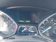 ✅ 2017 Ford Escape SE • VIN: 1FMCU9G93HUB34575 • Lot: 42279592. Wystawiony na IAAI z przebiegiem 71 904 mil. Bezpłatny archiwum sprzedaży aukcyjnych z USA i szczegółowy raport historii pojazdu na DreamBid. Zdjęcie 7.