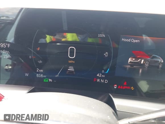 ✅ 2025 Cadillac LYRIQ Sport • VIN: 1GYKPURL4SZ319385 • Lot: 43443630. Wystawiony na IAAI z przebiegiem 616 mil. Bezpłatny archiwum sprzedaży aukcyjnych z USA i szczegółowy raport historii pojazdu na DreamBid. Zdjęcie 7.