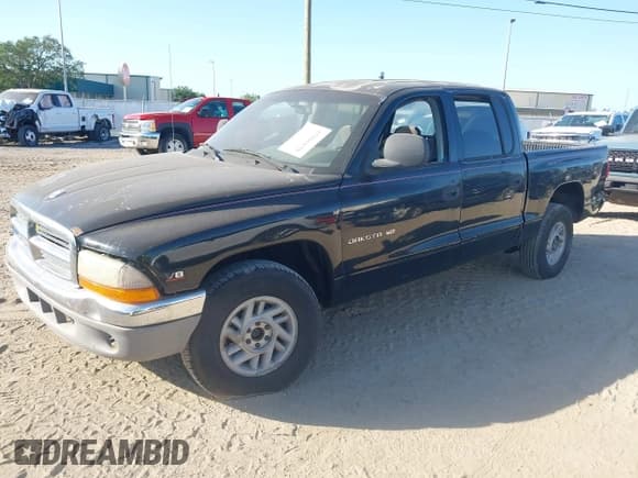 ✅ 2000 Dodge Dakota Sport • VIN: 1B7GL2AN2YS776819 • Lot: 42066658. Wystawiony na IAAI z przebiegiem 250 880 mil. Bezpłatny archiwum sprzedaży aukcyjnych z USA i szczegółowy raport historii pojazdu na DreamBid. Zdjęcie 2.