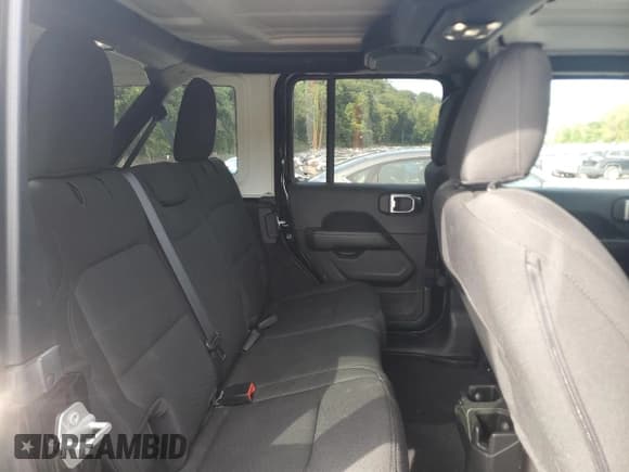 ✅ 2022 Jeep Wrangler Unlimited Sahara Altitude • VIN: 1C4HJXEG3NW120684 • Lot: 80359425. Wystawiony na Copart z przebiegiem 50 464 mil. Bezpłatny archiwum sprzedaży aukcyjnych z USA i szczegółowy raport historii pojazdu na DreamBid. Zdjęcie 11.