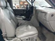 ✅ 2006 Chevrolet Silverado 2500HD LT2 • VIN: 1GCHK29U86E287677 • Lot: 42173975. Listed on IAAI with 175,509 mi. Free auction sales archive from the USA and detailed vehicle history report at DreamBid. Image 5.