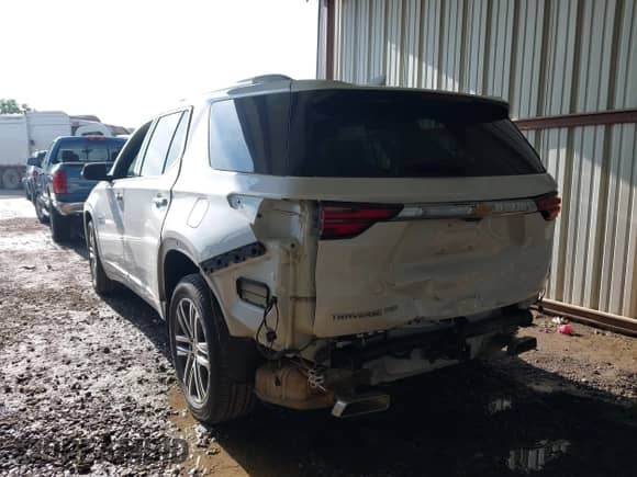 2022 Chevrolet Traverse High Country с VIN 1GNEVNKW0NJ169482, выставлен на аукционе IAAI как лот 42328821 с пробегом 62 625 миль миль и . История ставок и продаж доступна на DreamBid. Изображение 3.