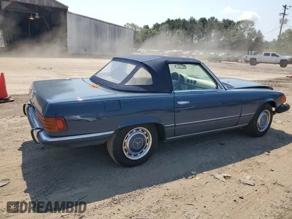 ✅ 1972 Mercedes-Benz SL • VIN: 10704412000844 • Lot: 67093284. Listed on Copart with 283,834 mi. Free auction sales archive from the USA and detailed vehicle history report at DreamBid. Image 3.