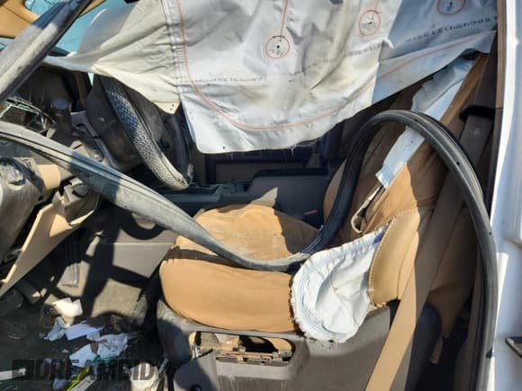 ✅ 2011 Ford F-250 Lariat • VIN: 1FT7W2BT4BEA73801 • Lot: 82162865. Listed on Copart with Not provided. Free auction sales archive from the USA and detailed vehicle history report at DreamBid. Image 7.