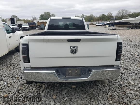 ✅ 2015 Ram 3500 Tradesman • VIN: 3C63RPGL4FG504140 • Lot: 90485135. Listed on Copart with 270,286 mi. Free auction sales archive from the USA and detailed vehicle history report at DreamBid. Image 6.