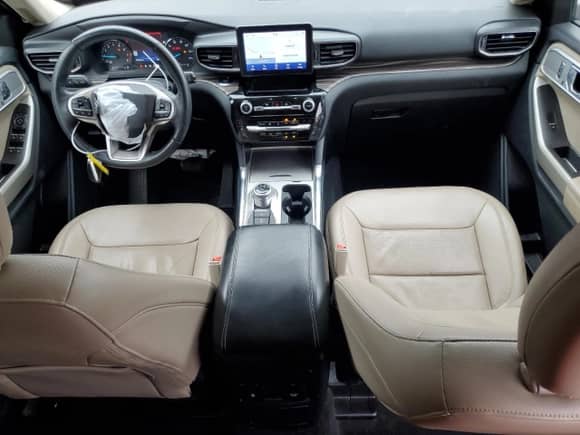 2022 Ford Explorer Limited z VIN 1FMSK8FH2NGA71368, wystawiony jako Copart lot #68498025 z przebiegiem 72 482 mil mil oraz Szkoda całkowita • Salvage title. Historia ofert i sprzedaży dostępna na DreamBid. Obrazek 8.