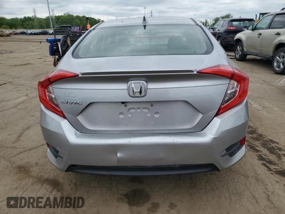 ✅ 2018 Honda Civic EX-T • VIN: JHMFC1F40JX039129 • Лот: 57566785. Опубликован ранее на Copart с пробегом 157 455 миль. Бесплатный доступ к архиву аукционных продаж из США и подробный отчёт об истории автомобиля на DreamBid. Изображение 6.
