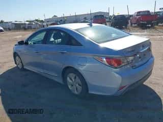 2014 Hyundai Sonata с VIN KMHEC4A4XEA117524, выставлен на аукционе IAAI как лот 43379455 с пробегом 135 651 миль миль и . История ставок и продаж доступна на DreamBid. Изображение 3.