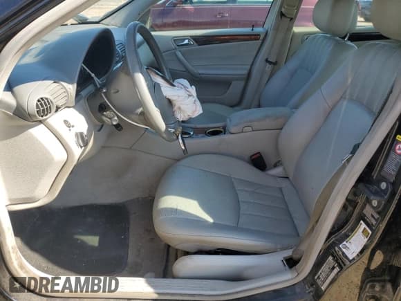 ✅ 2006 Mercedes-Benz C 280 Luxury • VIN: WDBRF92H46F817361 • Lot: 71026145. Wystawiony na Copart z przebiegiem 163 772 mil. Bezpłatny archiwum sprzedaży aukcyjnych z USA i szczegółowy raport historii pojazdu na DreamBid. Zdjęcie 7.