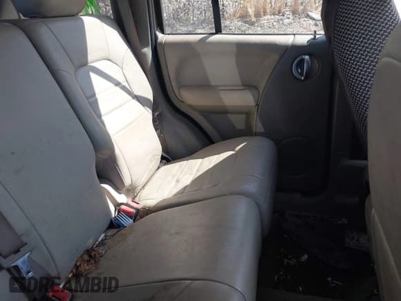 ✅ 2004 Jeep Liberty Limited • VIN: 1J4GK58K74W322580 • Lot: 41783646. Listed on IAAI with 217,888 mi. Free auction sales archive from the USA and detailed vehicle history report at DreamBid. Image 8.