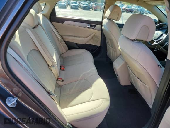 ✅ 2016 Hyundai Sonata 2.4L • VIN: 5NPE24AF7GH371552 • Lot: 84923165. Wystawiony na Copart z przebiegiem 127 767 mil mil. Skorzystaj z bezpłatnego archiwum sprzedaży aukcyjnych z USA i zobacz szczegółowy raport historii pojazdu na DreamBid. Zdjęcie 10.