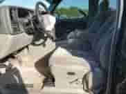 2003 Chevrolet Tahoe LT с VIN 1GNEC13Z73R251327, выставлен на аукционе Copart как лот 85694465 с пробегом 132 064 миль миль и Списание • Salvage title. История ставок и продаж доступна на DreamBid. Изображение 7.