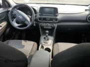 ✅ 2019 Hyundai Kona SE • VIN: KM8K12AA0KU301741 • Лот: 67340134. Опубликован ранее на Copart с пробегом Не указан. Бесплатный доступ к архиву аукционных продаж из США и подробный отчёт об истории автомобиля на DreamBid. Изображение 8.