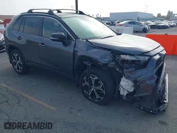 ✅ 2023 Toyota RAV4 XSE • VIN: JTMEB3FV7PD148587 • Lot: 43608035. Wystawiony na IAAI z przebiegiem 58 064 mil. Bezpłatny archiwum sprzedaży aukcyjnych z USA i szczegółowy raport historii pojazdu na DreamBid. Zdjęcie 1.