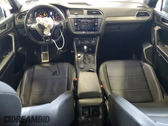 ✅ 2021 Volkswagen Tiguan SE • VIN: 3VV2B7AX3MM133783 • Lot: 57411355. Wystawiony na Copart z przebiegiem 72 474 mil. Bezpłatny archiwum sprzedaży aukcyjnych z USA i szczegółowy raport historii pojazdu na DreamBid. Zdjęcie 8.