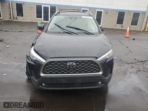 ✅ 2024 Toyota Corolla Cross XLE • VIN: 7MUDAABG6RV102109 • Lot: 83763515. Listed on Copart with 36,787 mi. Free auction sales archive from the USA and detailed vehicle history report at DreamBid. Image 5.