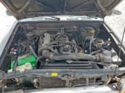 ✅ 1993 Toyota Pickup DLX • VIN: JT4RN93P4P5083841 • Лот: 68662145. Опубликован ранее на Copart с пробегом 259 411 миль. Бесплатный доступ к архиву аукционных продаж из США и подробный отчёт об истории автомобиля на DreamBid. Изображение 11.