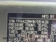 ✅ 2019 Volvo XC60 R-Design • VIN: YV4A22RM1K1351428 • Лот: 42199879. Опубликован ранее на IAAI с пробегом 75 101 миль. Бесплатный доступ к архиву аукционных продаж из США и подробный отчёт об истории автомобиля на DreamBid. Изображение 9.