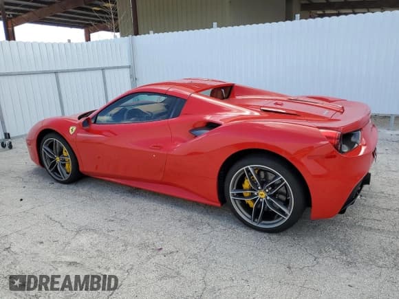 ✅ 2017 Ferrari 488 • VIN: ZFF80AMA6H0221790 • Лот: 66868284. Опубликован ранее на Copart с пробегом Не указан. Бесплатный доступ к архиву аукционных продаж из США и подробный отчёт об истории автомобиля на DreamBid. Изображение 2.