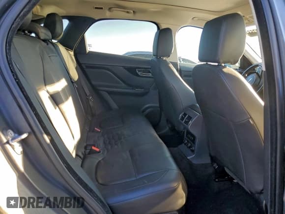 ✅ 2017 Jaguar F-Pace 35t Premium • VIN: SADCJ2BV2HA895645 • Lot: 94797555. Wystawiony na Copart z przebiegiem 96 667 mil. Bezpłatny archiwum sprzedaży aukcyjnych z USA i szczegółowy raport historii pojazdu na DreamBid. Zdjęcie 10.