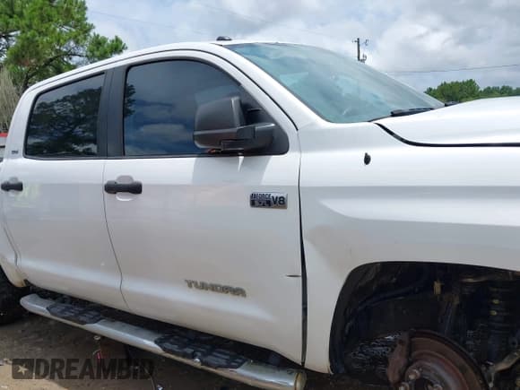 ✅ 2015 Toyota Tundra SR5 • VIN: 5TFEY5F12FX184644 • Lot: 42778218. Listed on IAAI with 242,620 mi. Free auction sales archive from the USA and detailed vehicle history report at DreamBid. Image 14.