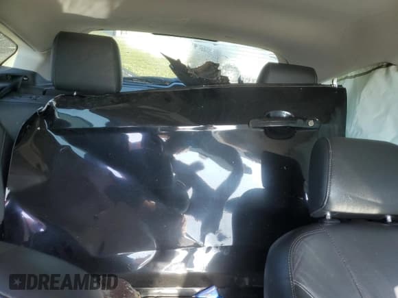 ✅ 2015 Ford Focus Titanium • VIN: 1FADP3N2XFL230263 • Lot: 86443185. Wystawiony na Copart z przebiegiem Nie podano. Bezpłatny archiwum sprzedaży aukcyjnych z USA i szczegółowy raport historii pojazdu na DreamBid. Zdjęcie 10.