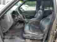 1998 Chevrolet Blazer LS with VIN 1GNCS13W4W2165387, listed as a Copart auction lot 64096254 with 287,101 mi miles and Salvage title. Bid and sale history available at DreamBid. Image 7.