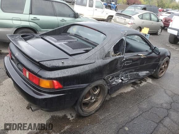 ✅ 1991 Toyota MR2 • VIN: JT2SW22M8M0025424 • Лот: 85892025. Опубликован ранее на Copart с пробегом 189 437 миль. Бесплатный доступ к архиву аукционных продаж из США и подробный отчёт об истории автомобиля на DreamBid. Изображение 3.
