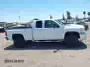 2007 Chevrolet Silverado 2500HD LTZ z VIN 1GCHK29667E573319, wystawiony jako IAAI lot #42675624 z przebiegiem 138 091 mil mil oraz . Historia ofert i sprzedaży dostępna na DreamBid. Obrazek 13.