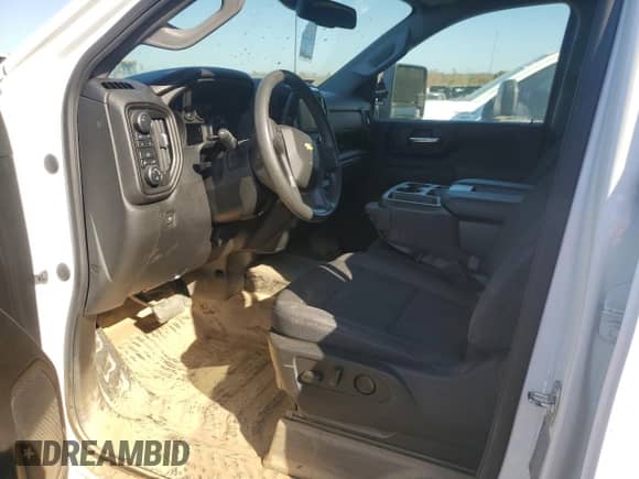 2024 Chevrolet Silverado 3500HD Work Truck z VIN 1GC4YSE76RF188206, wystawiony jako Copart lot #74440004 z przebiegiem Nie podano mil oraz Szkoda całkowita • Salvage title. Historia ofert i sprzedaży dostępna na DreamBid. Obrazek 8.