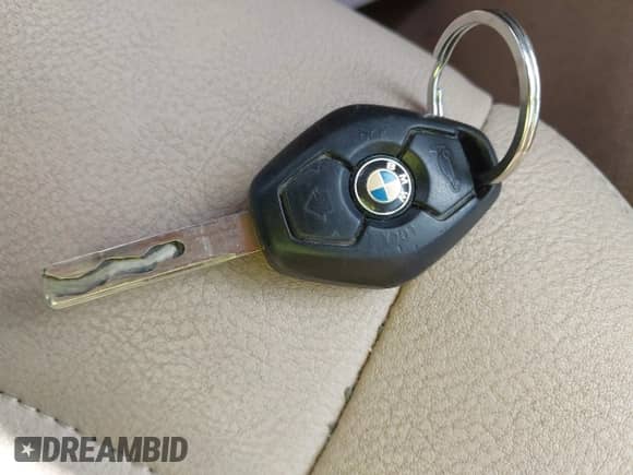 2003 BMW 3 Series 325xi с VIN WBAEU33453PM57891, выставлен на аукционе IAAI как лот 43202381 с пробегом 222 410 миль миль и . История ставок и продаж доступна на DreamBid. Изображение 11.