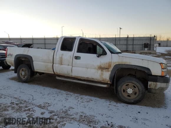 ✅ 2006 Chevrolet Silverado 2500HD LT1 • VIN: 1GCHK29U06E179070 • Lot: 93087685. Wystawiony na Copart z przebiegiem 357 668 mil. Bezpłatny archiwum sprzedaży aukcyjnych z USA i szczegółowy raport historii pojazdu na DreamBid. Zdjęcie 4.