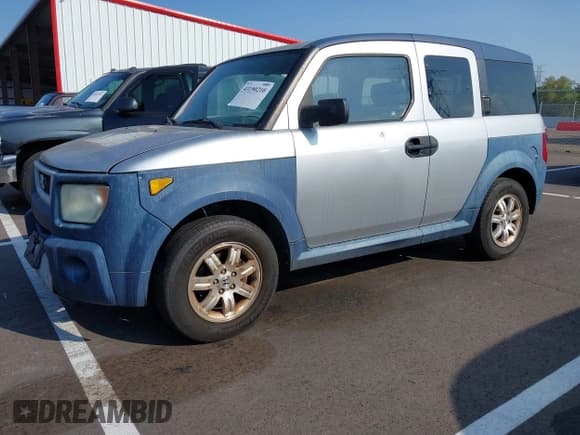 ✅ 2006 Honda Element EX • VIN: 5J6YH18626L000822 • Lot: 43190210. Listed on IAAI with 213,971 mi. Free auction sales archive from the USA and detailed vehicle history report at DreamBid. Image 2.