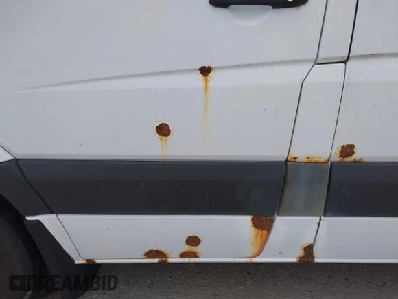 ✅ 2010 Freightliner Sprinter • VIN: WDYPF1CC1A5485346 • Lot: 43559028. Wystawiony na IAAI z przebiegiem 200 650 mil. Bezpłatny archiwum sprzedaży aukcyjnych z USA i szczegółowy raport historii pojazdu na DreamBid. Zdjęcie 6.