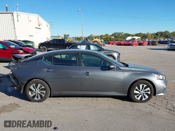 ✅ 2020 Nissan Altima S • VIN: 1N4BL4BV1LC178394 • Lot: 43506774. Listed on IAAI with 125,498 mi. Free auction sales archive from the USA and detailed vehicle history report at DreamBid. Image 14.