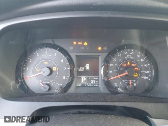 ✅ 2015 Toyota Sienna LE • VIN: 5TDKK3DC9FS559173 • Лот: 87392745. Опубликован ранее на Copart с пробегом 177 262 миль. Бесплатный доступ к архиву аукционных продаж из США и подробный отчёт об истории автомобиля на DreamBid. Изображение 9.