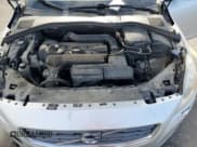 ✅ 2012 Volvo S60 T5 • VIN: YV1622FS3C2139423 • Lot: 85137975. Wystawiony na Copart z przebiegiem 142 932 mil. Bezpłatny archiwum sprzedaży aukcyjnych z USA i szczegółowy raport historii pojazdu na DreamBid. Zdjęcie 11.