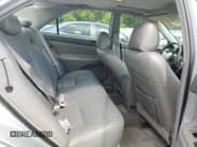 ✅ 2004 Toyota Camry LE • VIN: 4T1BF32K04U063097 • Lot: 70932064. Wystawiony na Copart z przebiegiem 178 393 mil. Bezpłatny archiwum sprzedaży aukcyjnych z USA i szczegółowy raport historii pojazdu na DreamBid. Zdjęcie 10.