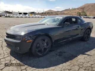 2012 Chevrolet Camaro 1LT z VIN 2G1FF1E3XC9172346, wystawiony jako Copart lot #81686605 z przebiegiem 157 884 mil mil oraz Czysty tytuł • Clean title. Historia ofert i sprzedaży dostępna na DreamBid. Obrazek 1.