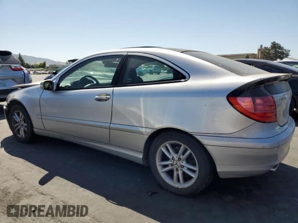✅ 2002 Mercedes-Benz C 230/260/280/320 • VIN: WDBRN47J92A355128 • Лот: 58446665. Опубликован ранее на Copart с пробегом 148 189 миль. Бесплатный доступ к архиву аукционных продаж из США и подробный отчёт об истории автомобиля на DreamBid. Изображение 2.