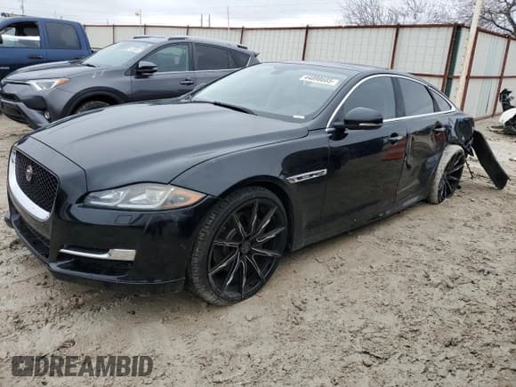 ✅ 2017 Jaguar XJ R-Sport • VIN: SAJWA1C75H8W07788 • Lot: 44898685. Listed on Copart with 83,888 mi. Free auction sales archive from the USA and detailed vehicle history report at DreamBid. Image 1.