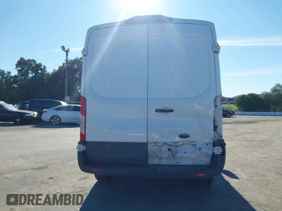 ✅ 2018 Ford Transit • VIN: 1FTYR1CM3JKA35165 • Lot: 41481414. Listed on IAAI with 90,570 mi. Free auction sales archive from the USA and detailed vehicle history report at DreamBid. Image 16.