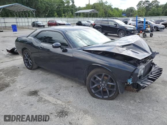 ✅ 2020 Dodge Challenger SXT • VIN: 2C3CDZAG2LH146454 • Lot: 53880494. Wystawiony na Copart z przebiegiem 51 708 mil. Bezpłatny archiwum sprzedaży aukcyjnych z USA i szczegółowy raport historii pojazdu na DreamBid. Zdjęcie 4.