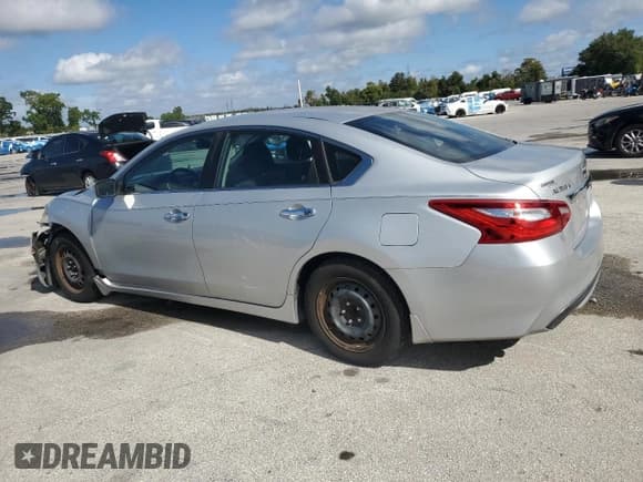 ✅ 2017 Nissan Altima S • VIN: 1N4AL3AP1HC284912 • Lot: 82739995. Wystawiony na Copart z przebiegiem 82 089 mil. Bezpłatny archiwum sprzedaży aukcyjnych z USA i szczegółowy raport historii pojazdu na DreamBid. Zdjęcie 2.