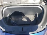 ✅ 2025 Tesla Model Y Long Range • VIN: 7SAYGDEE8SF294393 • Lot: 71731955. Wystawiony na Copart z przebiegiem 8 576 mil. Bezpłatny archiwum sprzedaży aukcyjnych z USA i szczegółowy raport historii pojazdu na DreamBid. Zdjęcie 11.